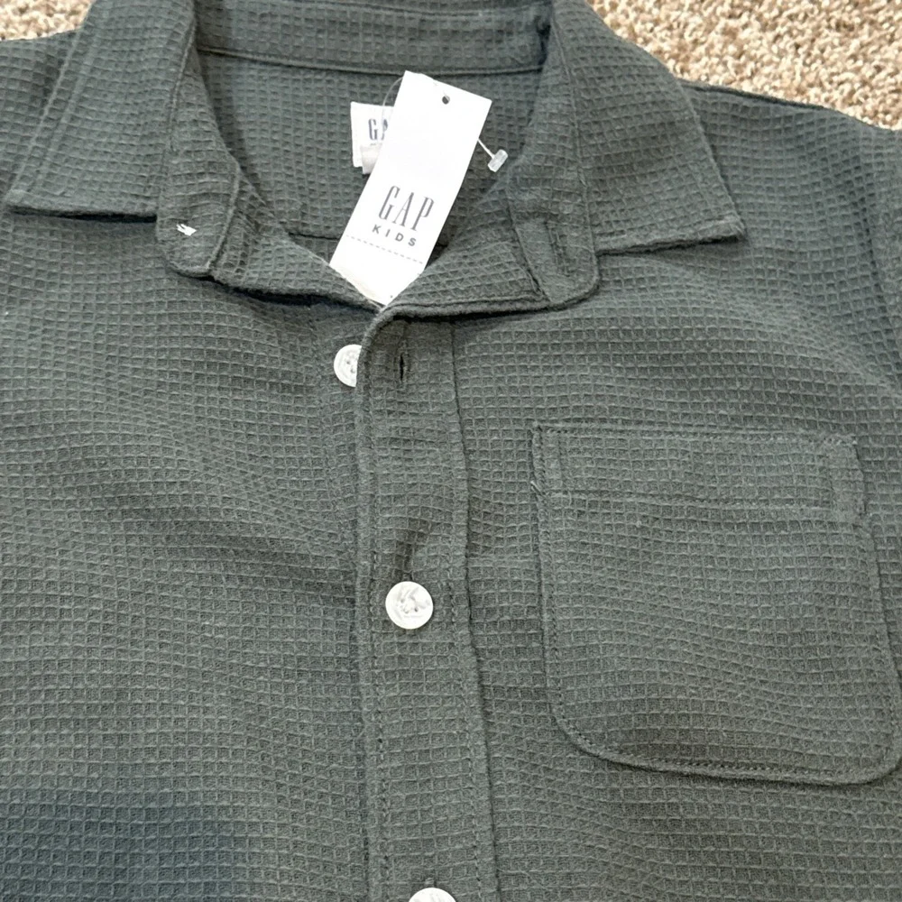 GAP Kids Green Button Up Waffle Knit. New With Tag. Lite Weight. MSRP $39.99.